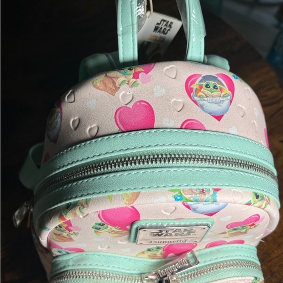 Loungefly Valentines Day Grogru backpack and wallet - Picture 8 of 12